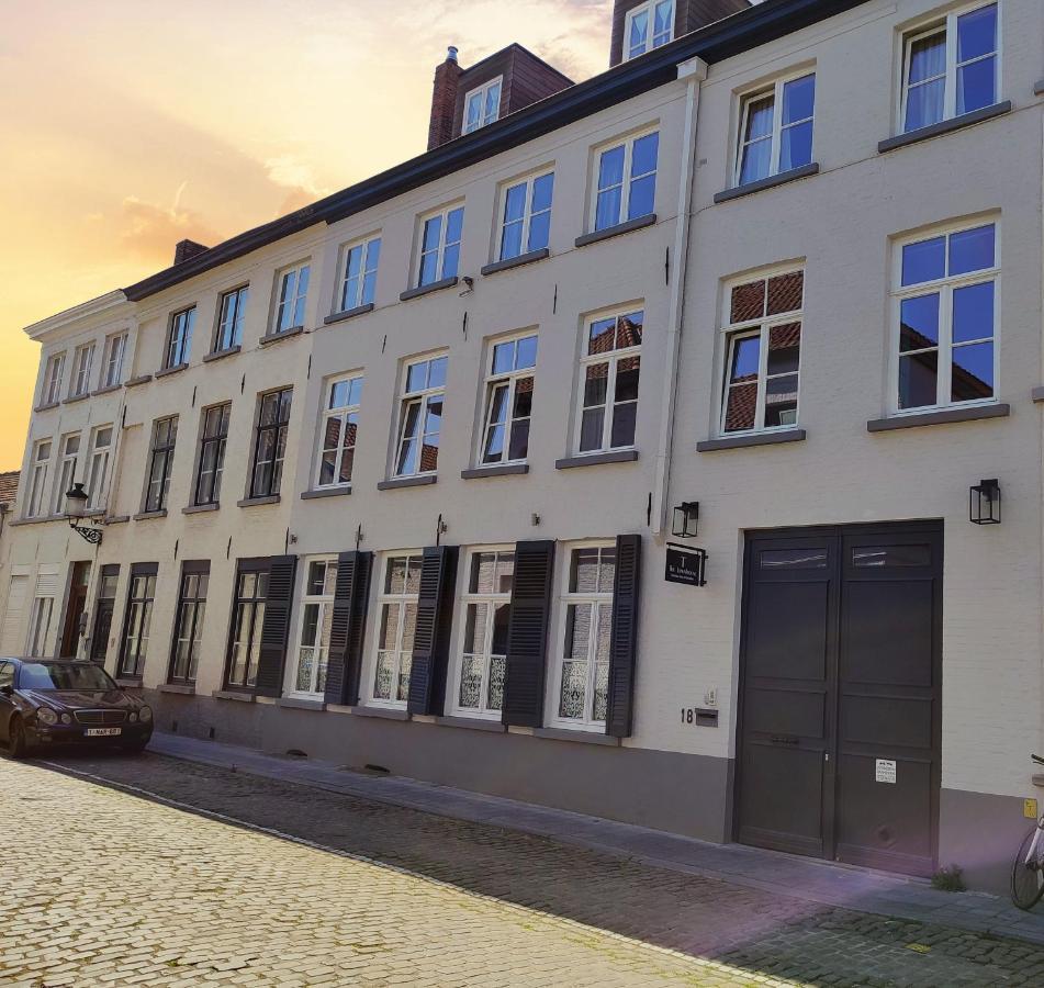 Boutique The Townhouse Couette-café 4*